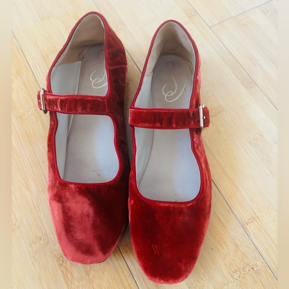 Elegant Red Velvet Mary Jane Shoes